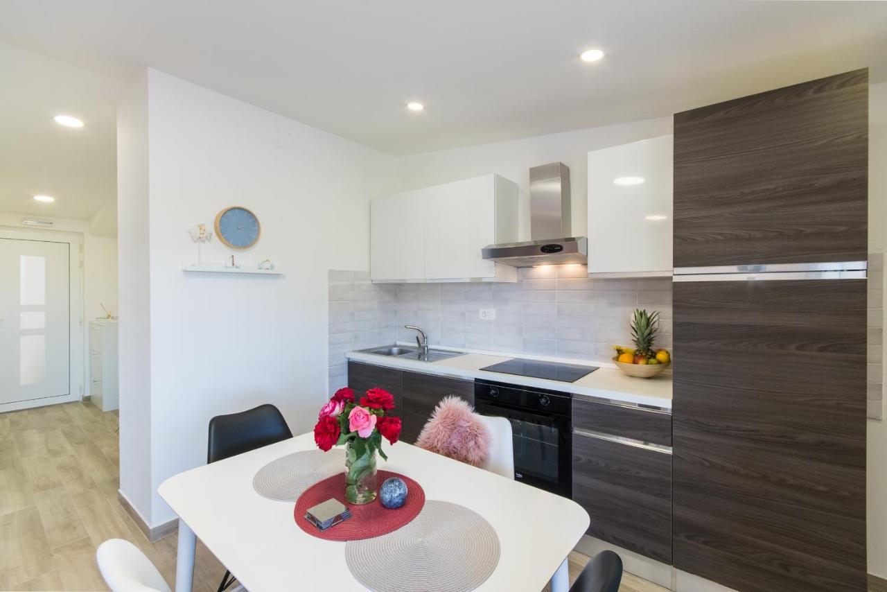 Apartment Finta Rogotin Bagian luar foto