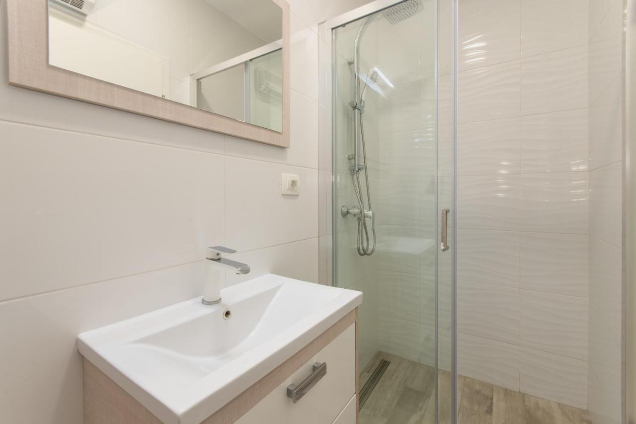 Apartment Finta Rogotin Bagian luar foto